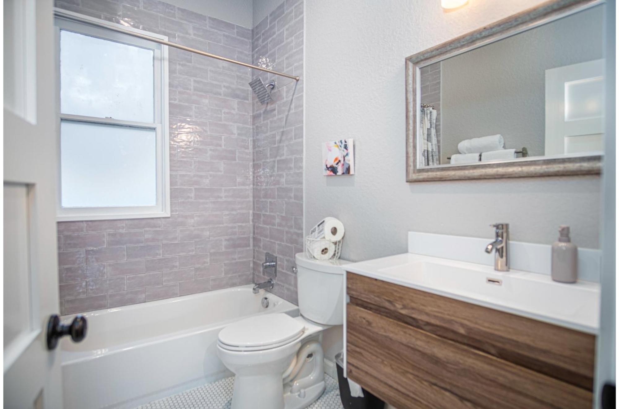 Holiday home Chic Downtown With Garden And Bbq Grill *