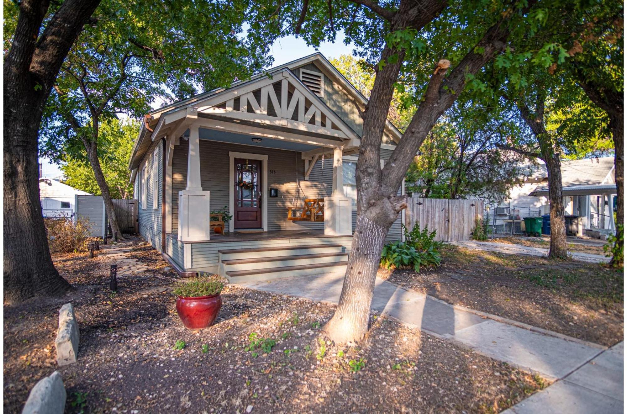 Holiday home Chic Downtown With Garden And Bbq Grill