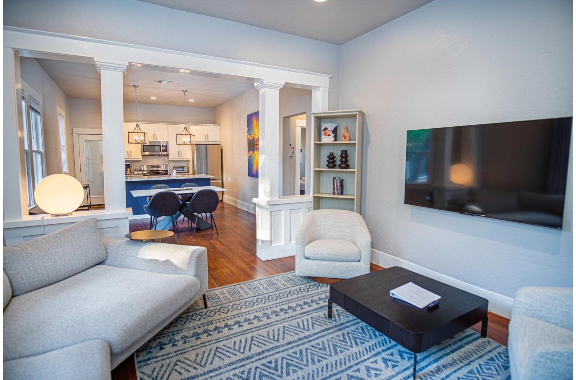 Holiday home Chic Downtown With Garden And Bbq Grill